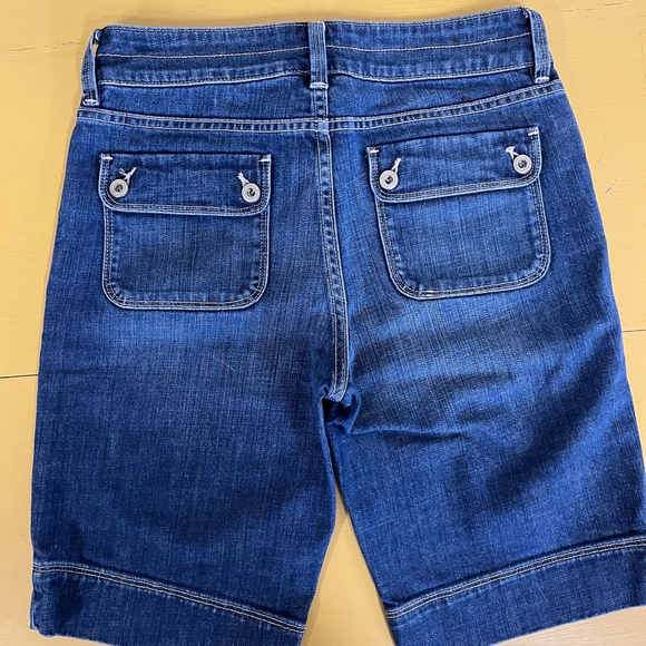 Banana Republic classic Bermuda shorts - Picture 2 of 2